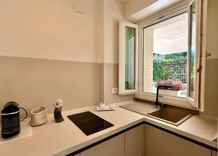 Elegant With Terrace In Balduina * רומא