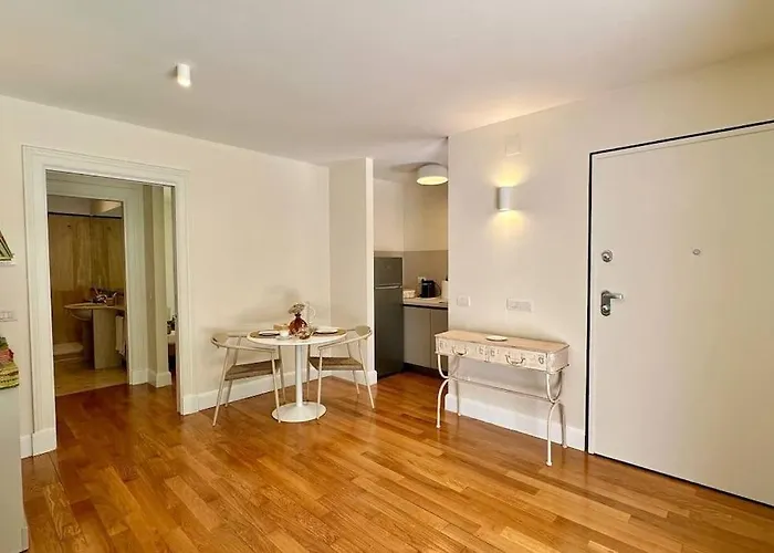 Elegant With Terrace In Balduina דירה
