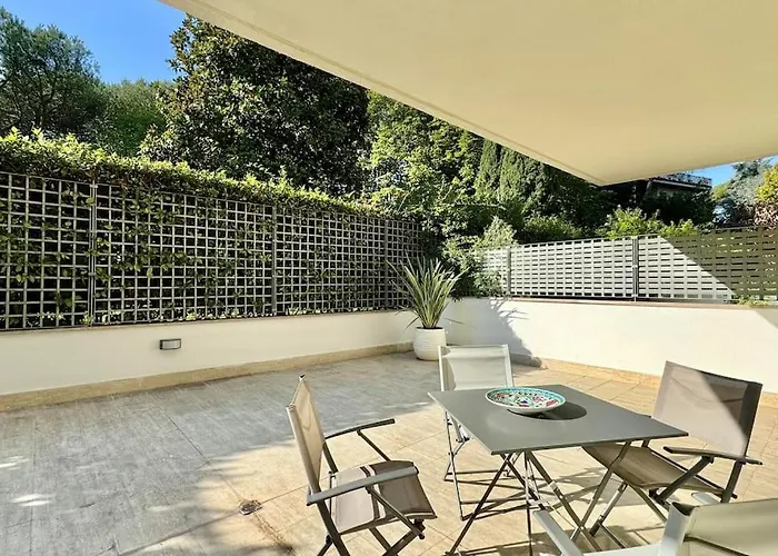 Elegant With Terrace In Balduina * רומא
